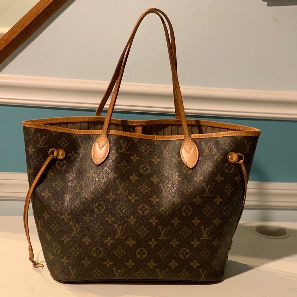 Louis Vuitton Neverfull Monogram MM